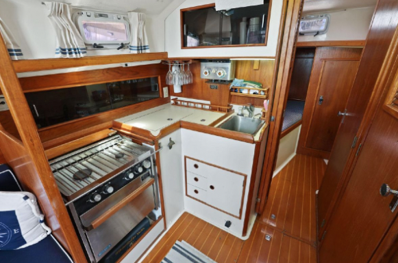 1987 Nonsuch 30 ULTRA White Bear Cabins