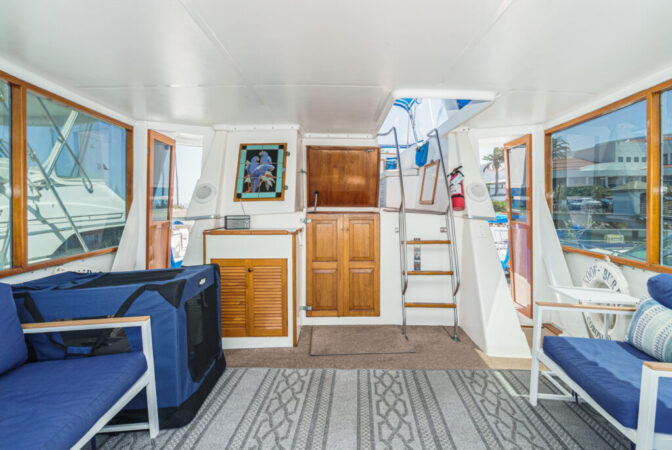 1980 Gulfstar 44 KOOKABURRA-forward deck