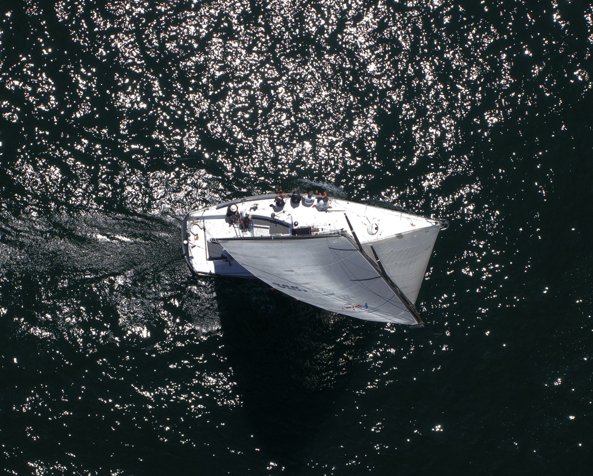 Farr_40_sailboat_racing_off_Newport_Beach_by_Don_Ramey_Logan