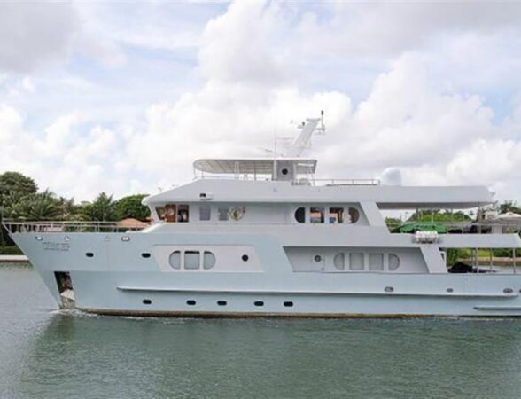 charter-kindness-to-the-world-yacht-1